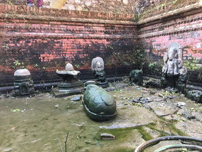 Statues at Yenga Hiti, Kathmandu.